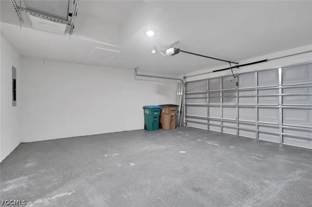 1726 NE 10th Lane Cape Coral FL 33909