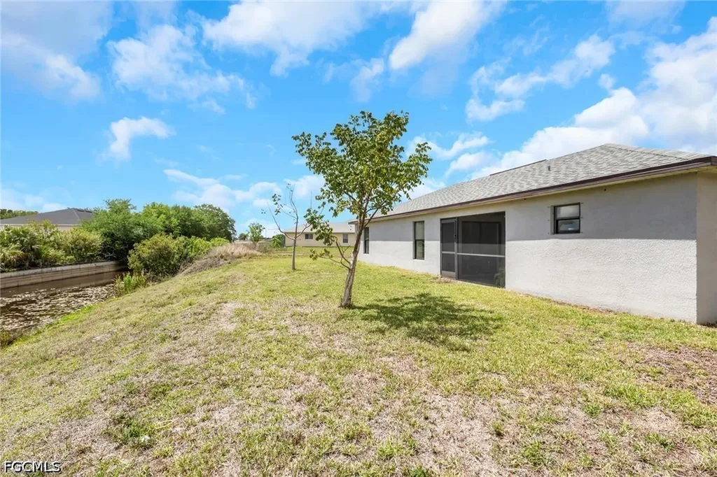 1726 NE 10th Lane Cape Coral FL 33909