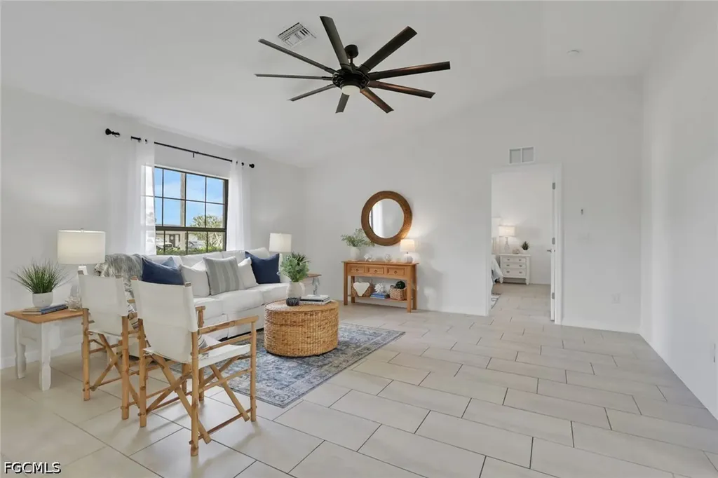 1726 NE 10th Lane Cape Coral FL 33909