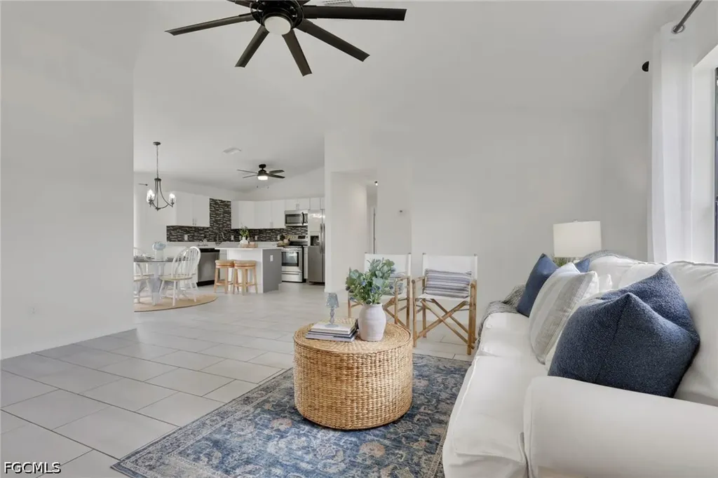 1726 NE 10th Lane Cape Coral FL 33909