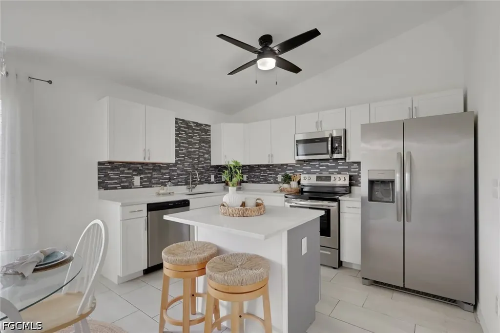 1726 NE 10th Lane Cape Coral FL 33909