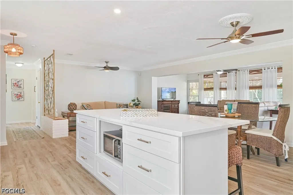 4520 SE 9th Avenue Cape Coral FL 33904