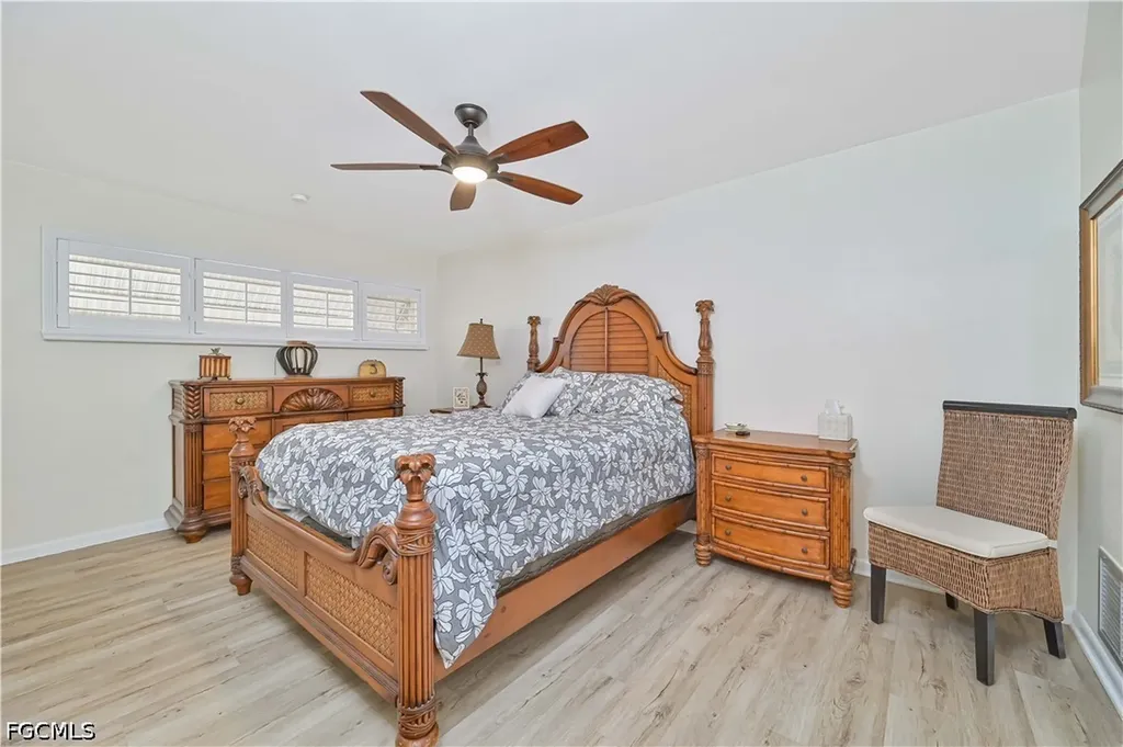 4520 SE 9th Avenue Cape Coral FL 33904