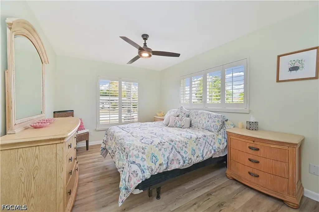 4520 SE 9th Avenue Cape Coral FL 33904