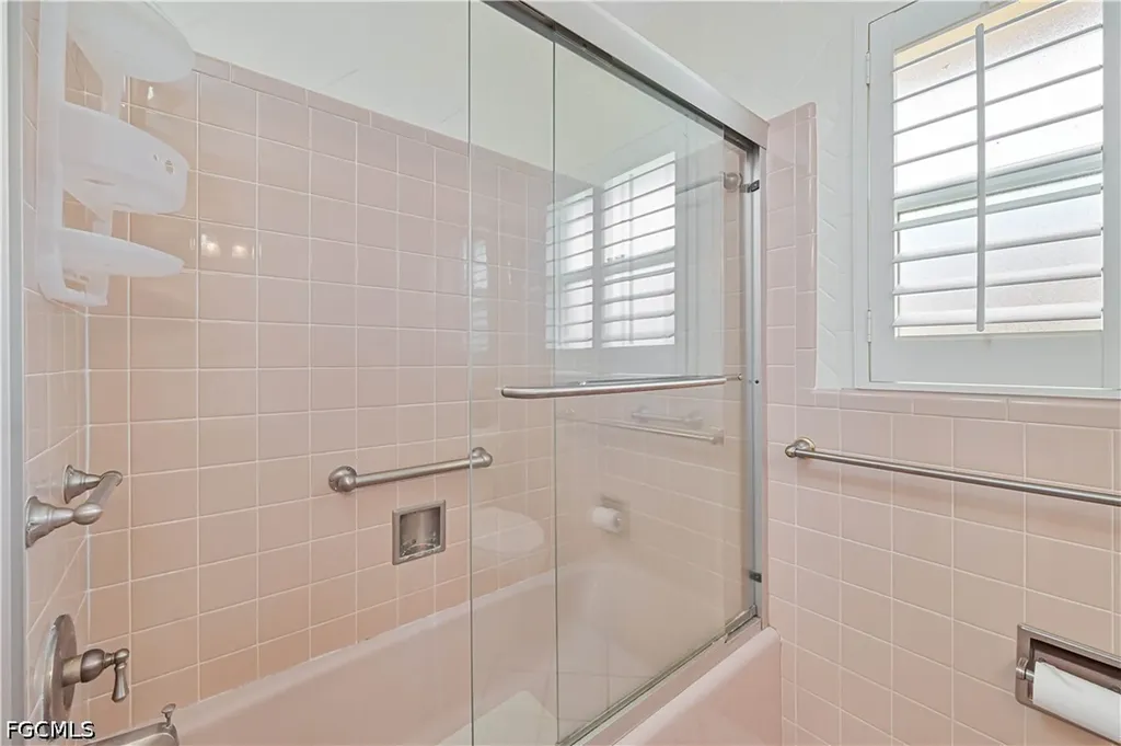 4520 SE 9th Avenue Cape Coral FL 33904