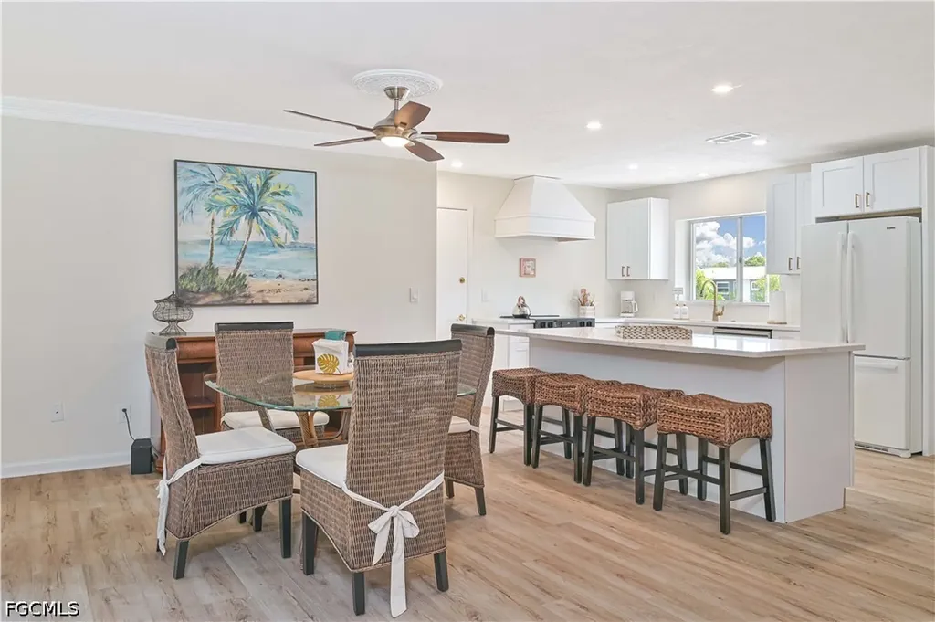 4520 SE 9th Avenue Cape Coral FL 33904