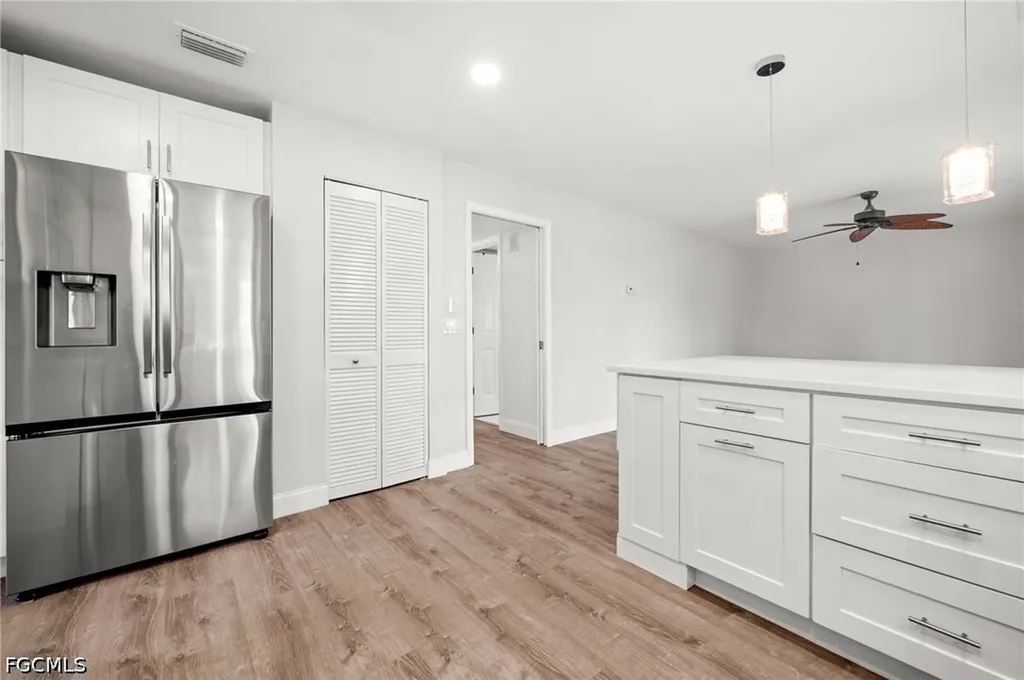 706 SW 51st Terrace Cape Coral FL 33914