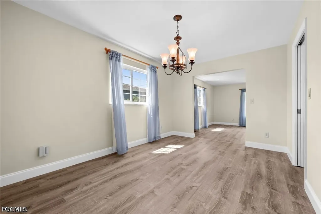 706 SW 51st Terrace Cape Coral FL 33914