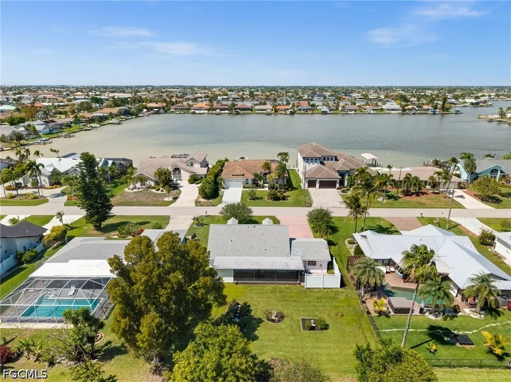 706 SW 51st Terrace Cape Coral FL 33914