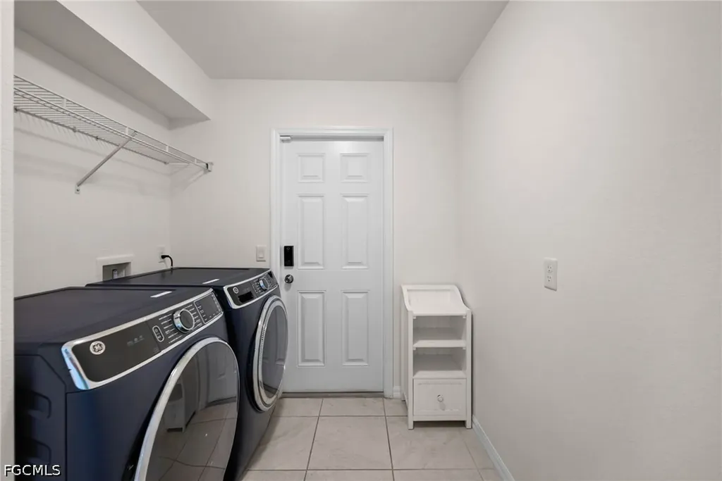 1808 SW 8th Place Cape Coral FL 33991