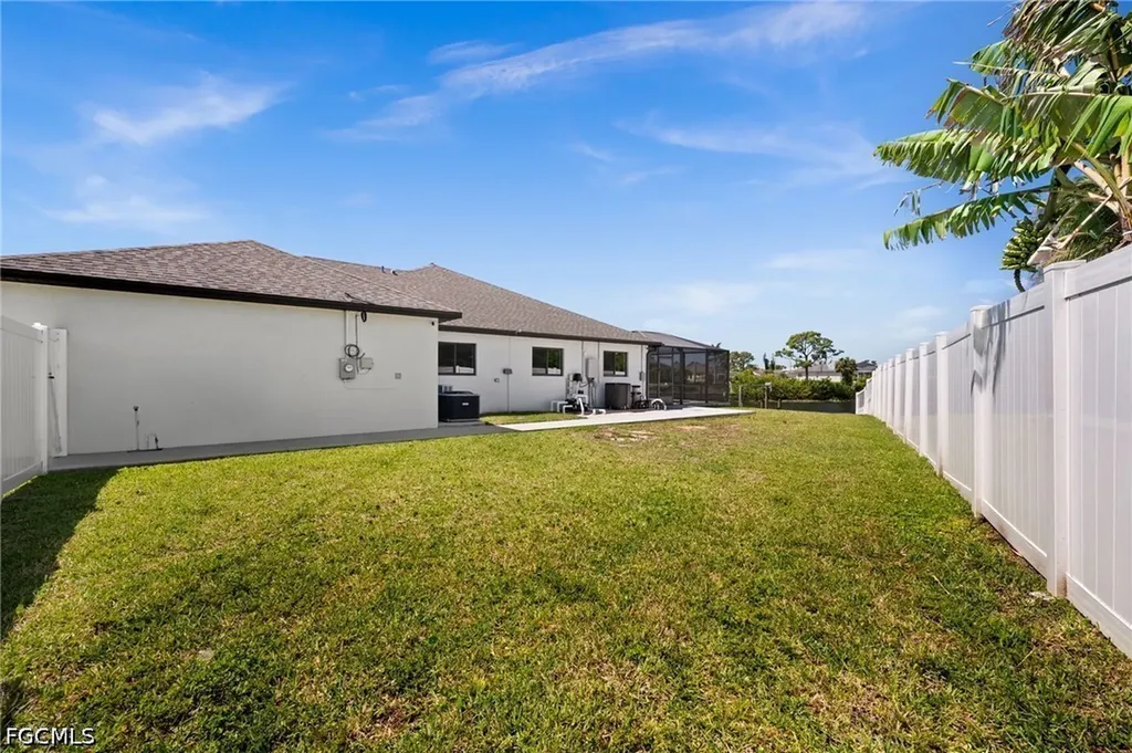 1808 SW 8th Place Cape Coral FL 33991