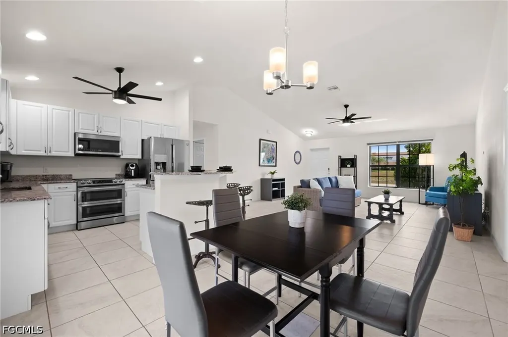 1808 SW 8th Place Cape Coral FL 33991