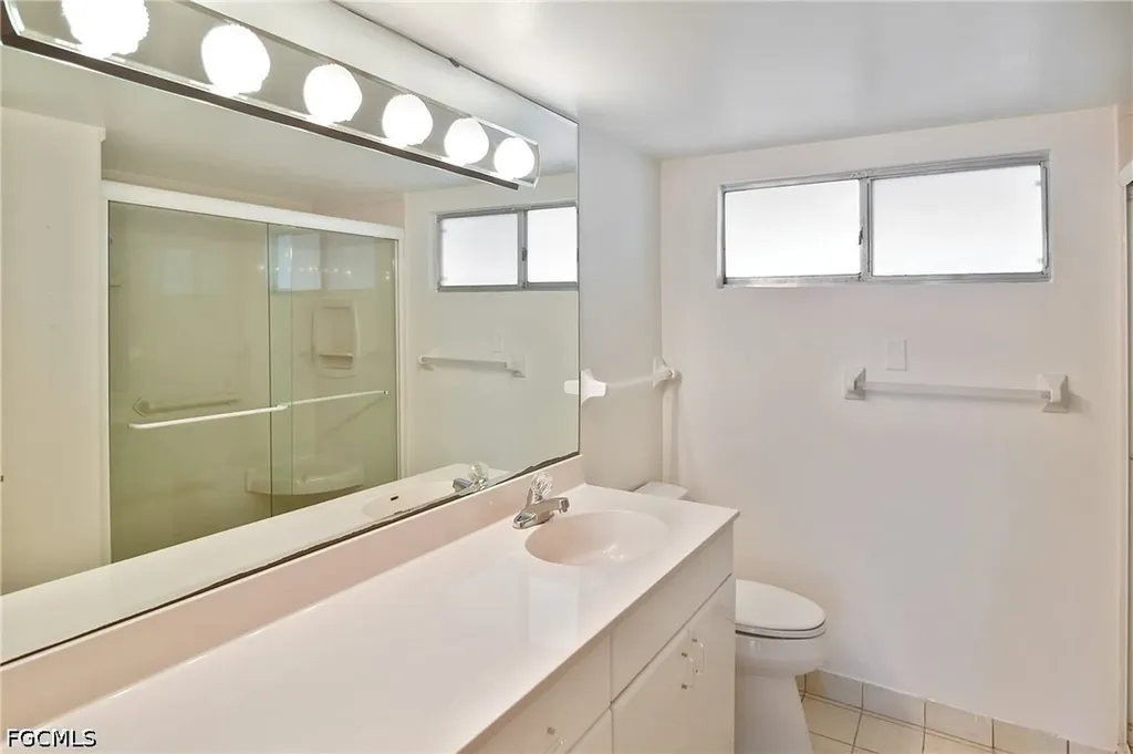200 Periwinkle Way Sanibel FL 33957