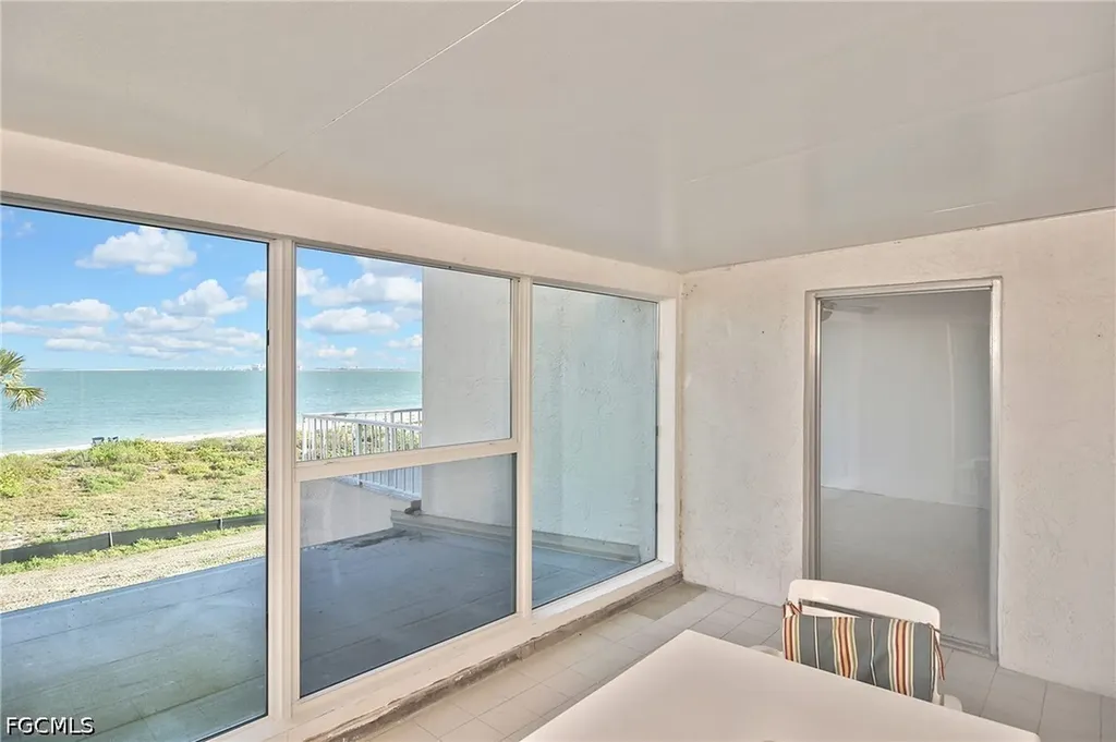 200 Periwinkle Way Sanibel FL 33957
