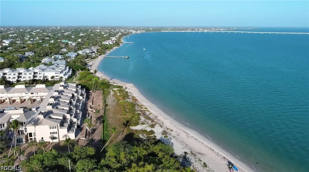200 Periwinkle Way Sanibel FL 33957