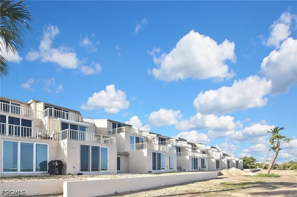 200 Periwinkle Way Sanibel FL 33957