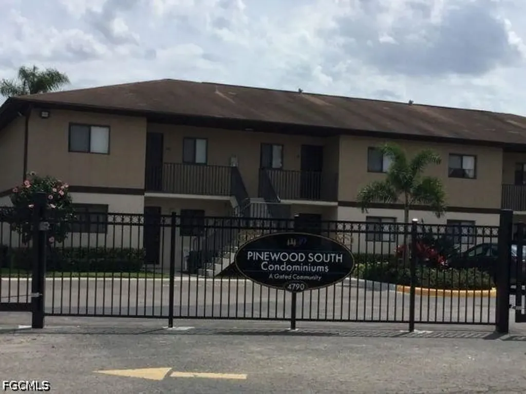 4790 S Cleveland Avenue Fort Myers FL 33907