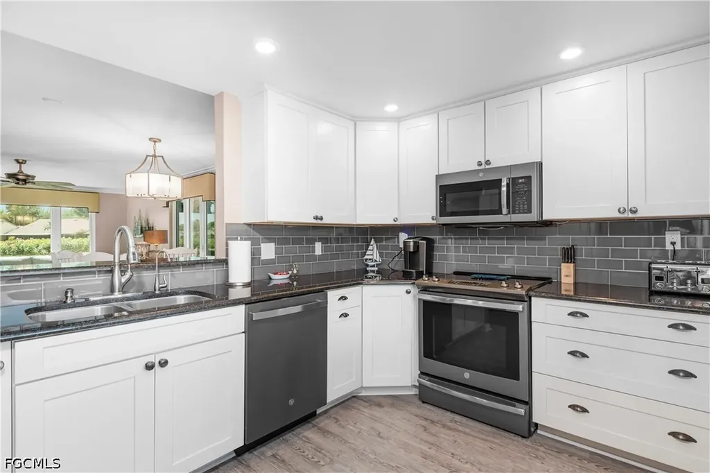 6102 Augusta Drive Fort Myers FL 33907