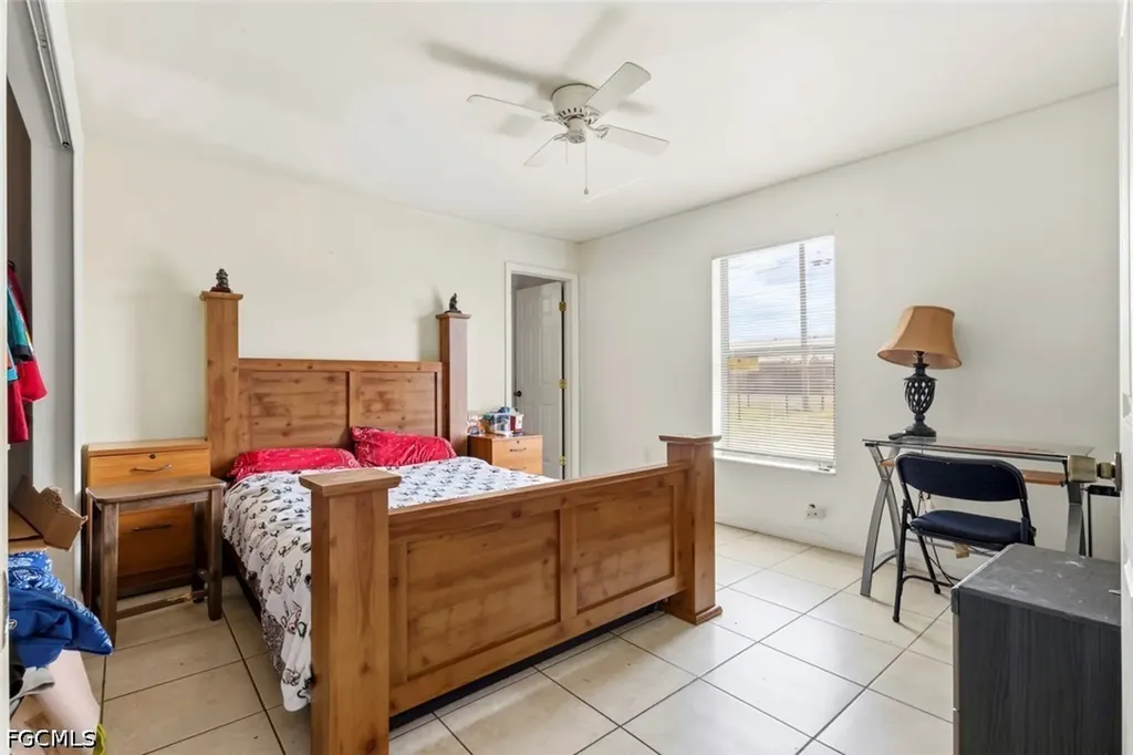 126/128 SE 12th Street Cape Coral FL 33990