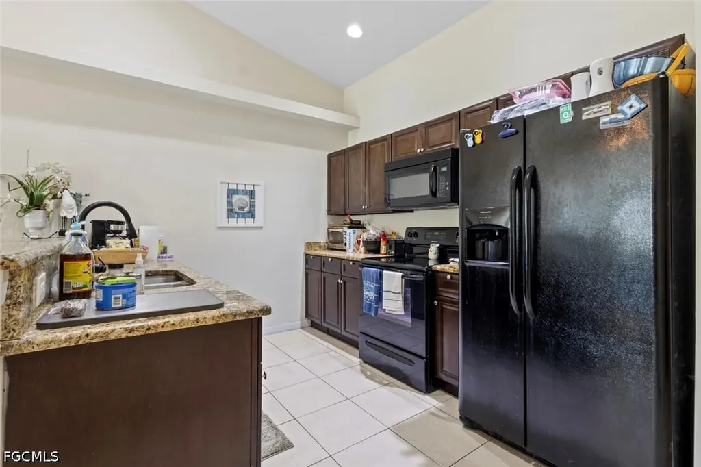 146/148 SE 12th Street Cape Coral FL 33990