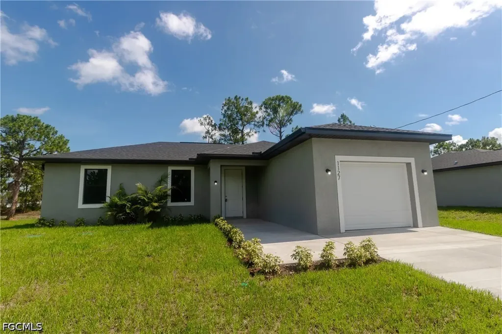 1127 Deauville Street E Lehigh Acres FL 33974
