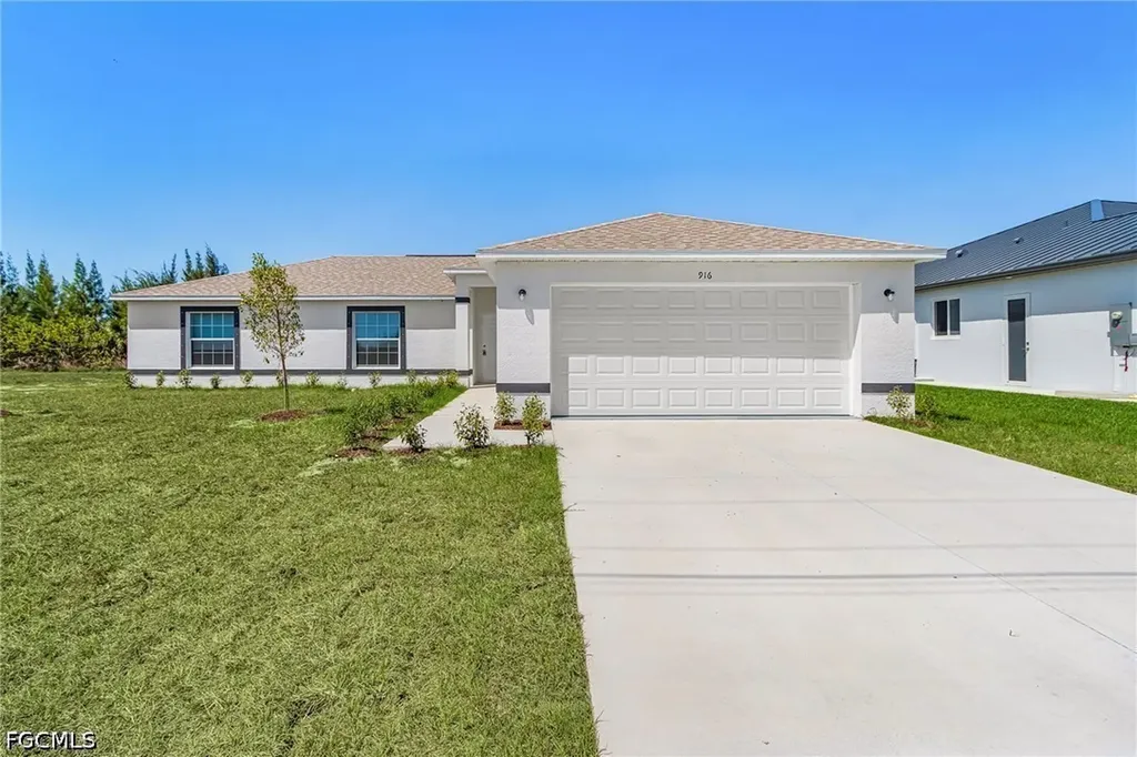 916 NE 1st Place Cape Coral FL 33909