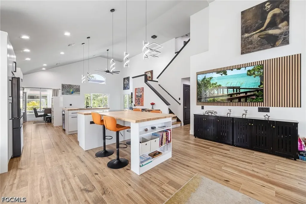 2513 Blackburn Circle Cape Coral FL 33991