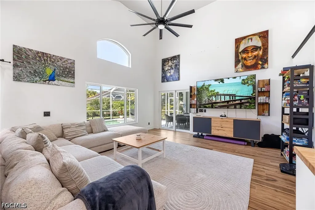 2513 Blackburn Circle Cape Coral FL 33991