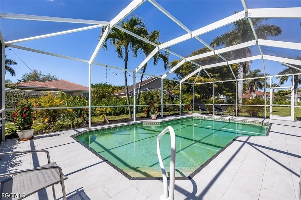 2513 Blackburn Circle Cape Coral FL 33991