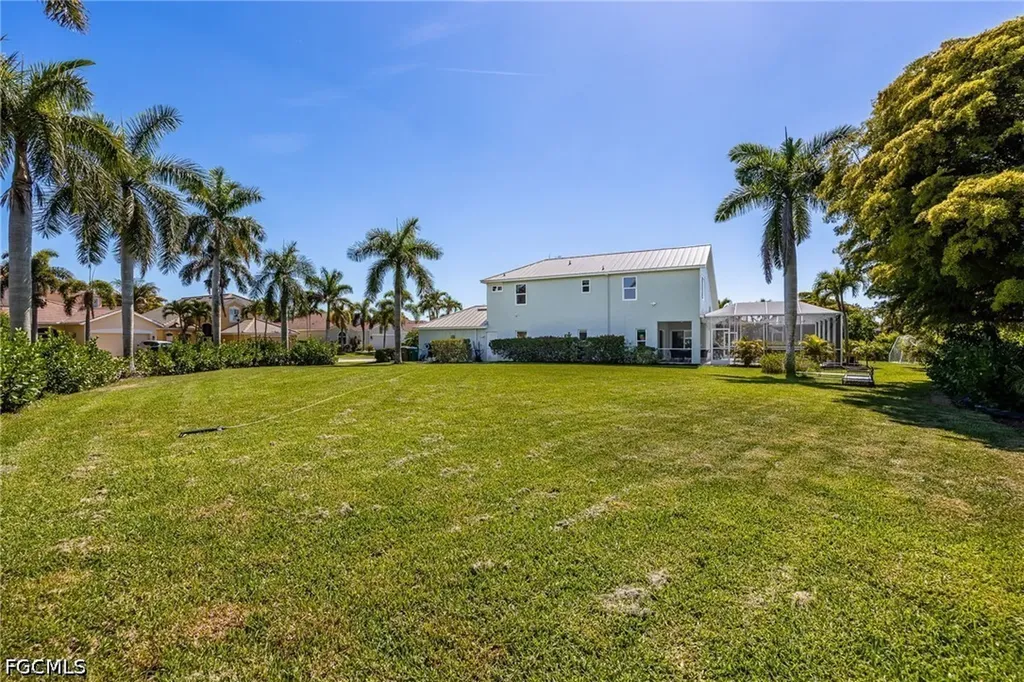 2513 Blackburn Circle Cape Coral FL 33991