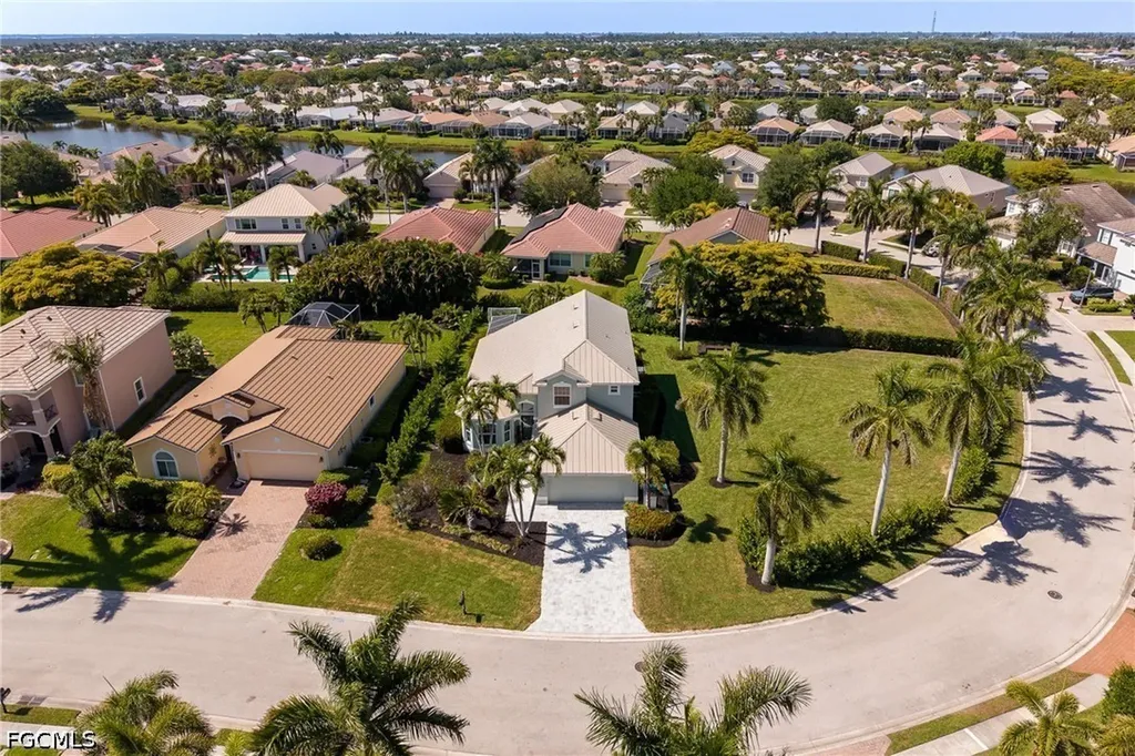 2513 Blackburn Circle Cape Coral FL 33991