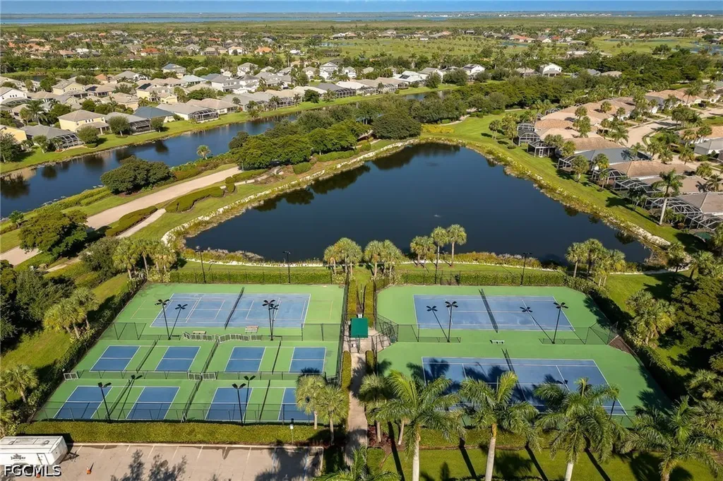 2513 Blackburn Circle Cape Coral FL 33991