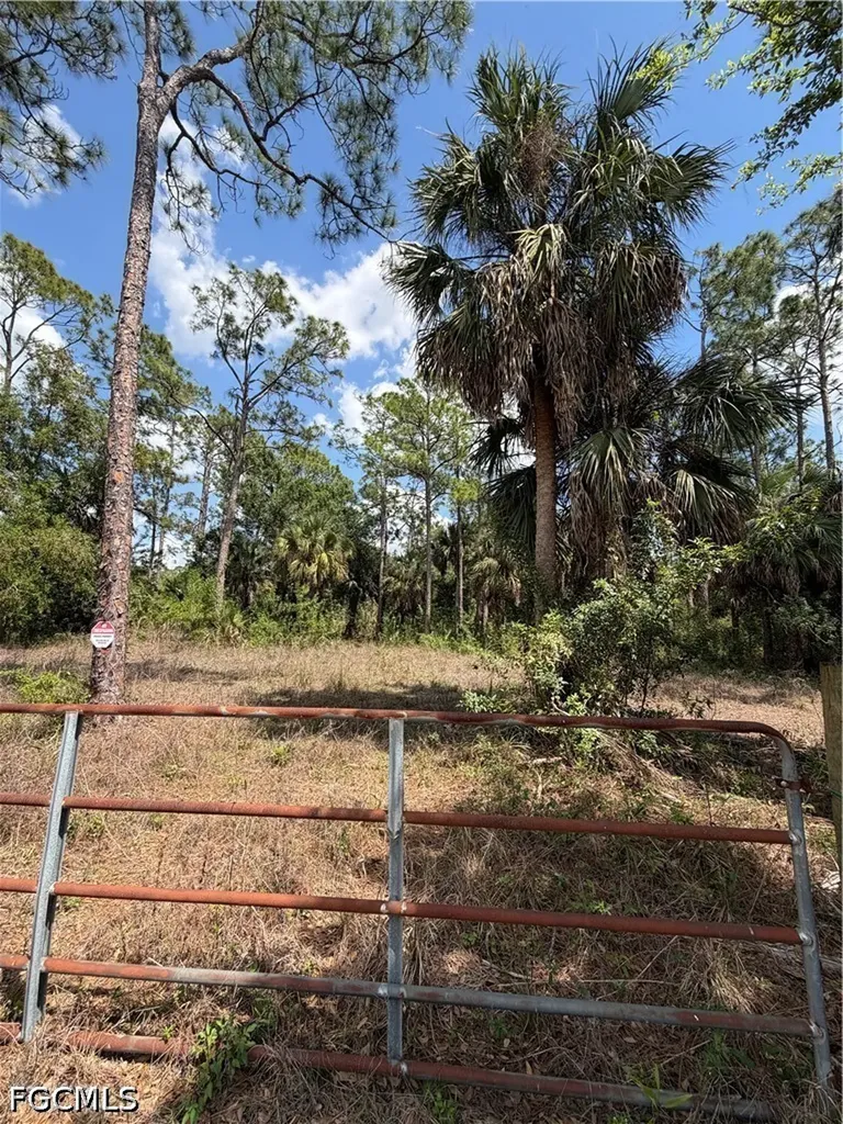 8261 Scarecrow Road North Fort Myers FL 33917