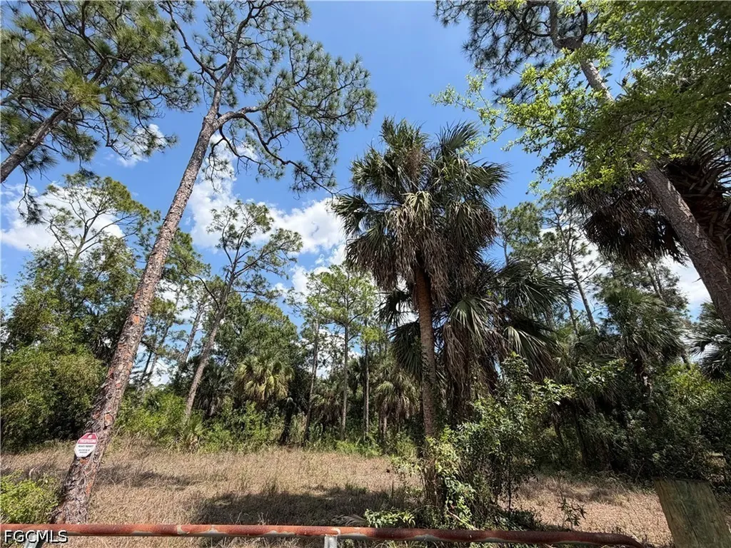 8261 Scarecrow Road North Fort Myers FL 33917