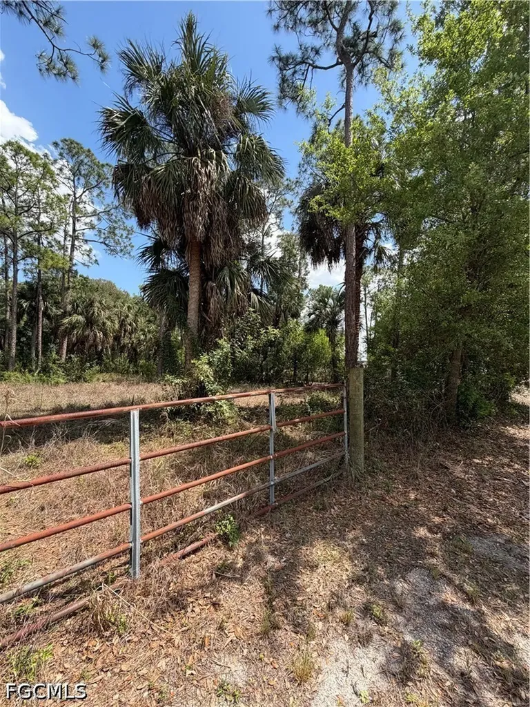8261 Scarecrow Road North Fort Myers FL 33917