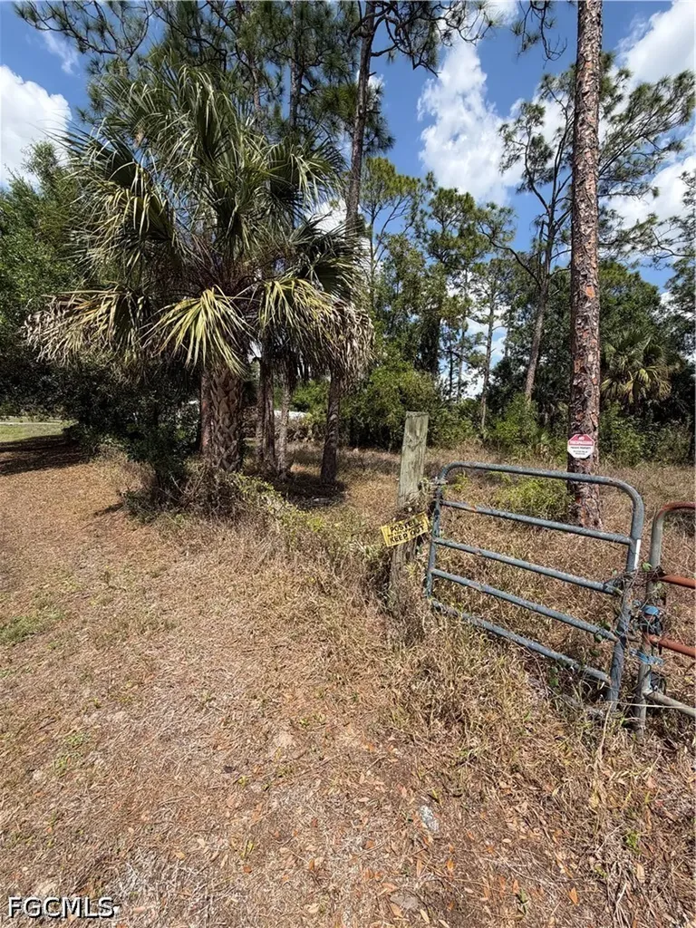 8261 Scarecrow Road North Fort Myers FL 33917