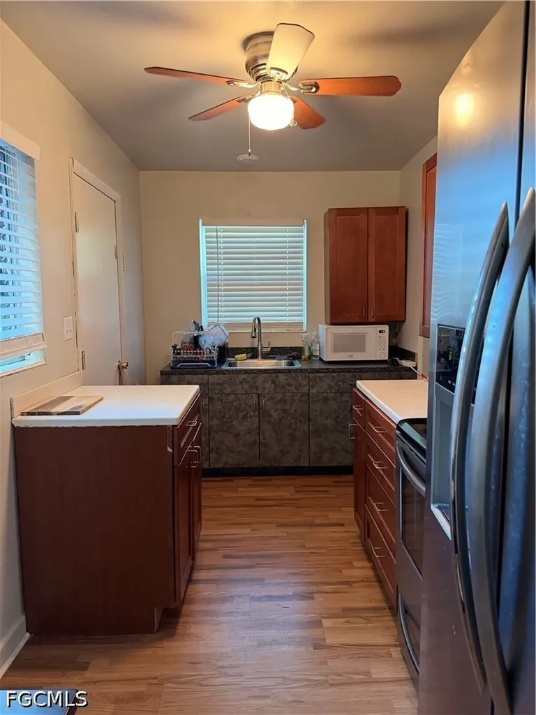 3044 Broadway Fort Myers FL 33901