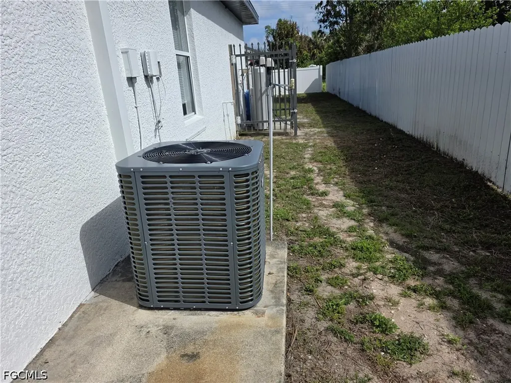 3018 41st Street SW Lehigh Acres FL 33976