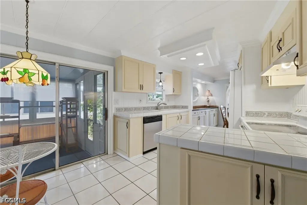 502 Pine Tree Court North Fort Myers FL 33917