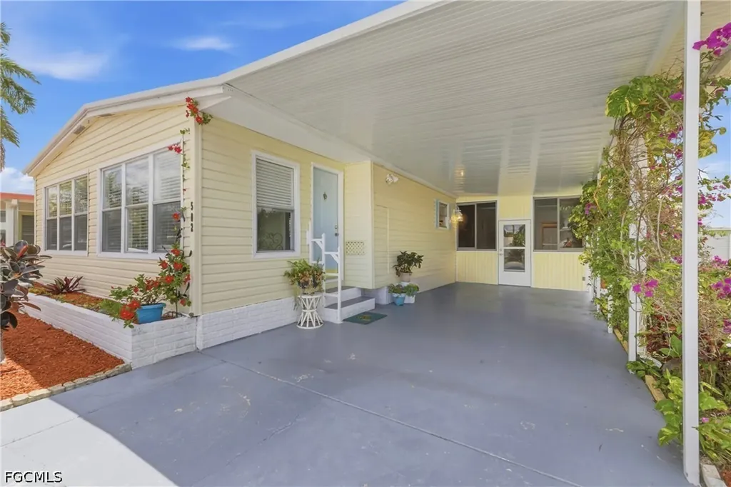 502 Pine Tree Court North Fort Myers FL 33917