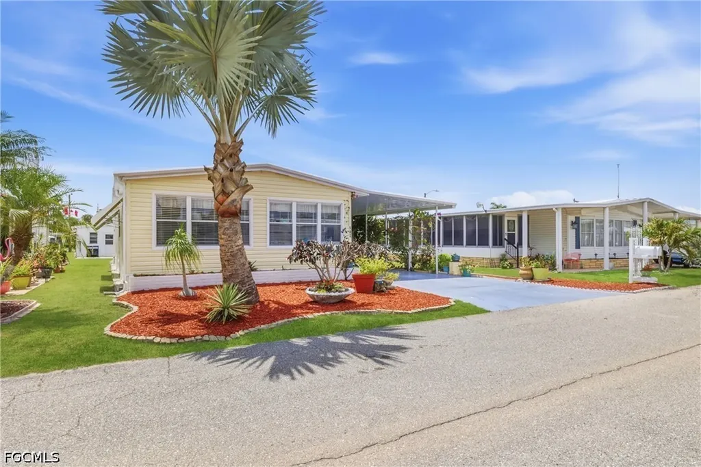 502 Pine Tree Court North Fort Myers FL 33917
