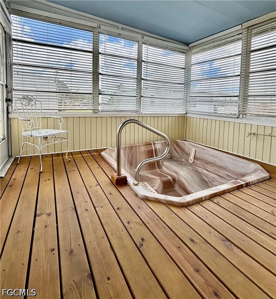 502 Pine Tree Court North Fort Myers FL 33917