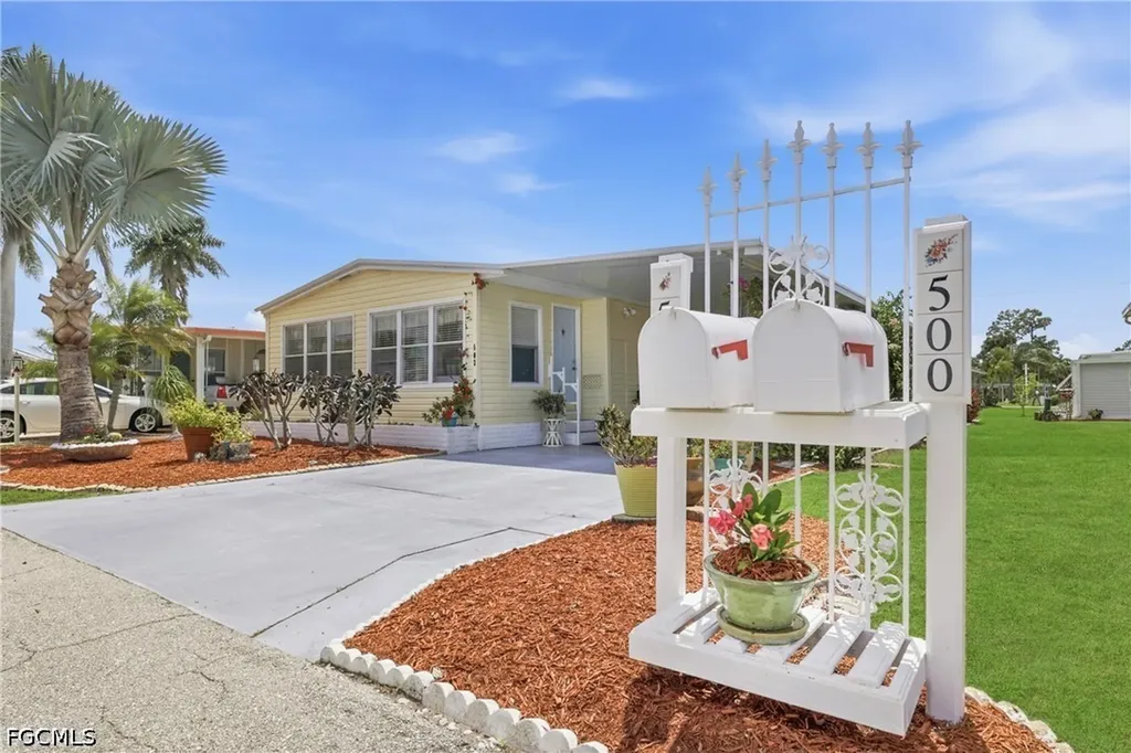 502 Pine Tree Court North Fort Myers FL 33917