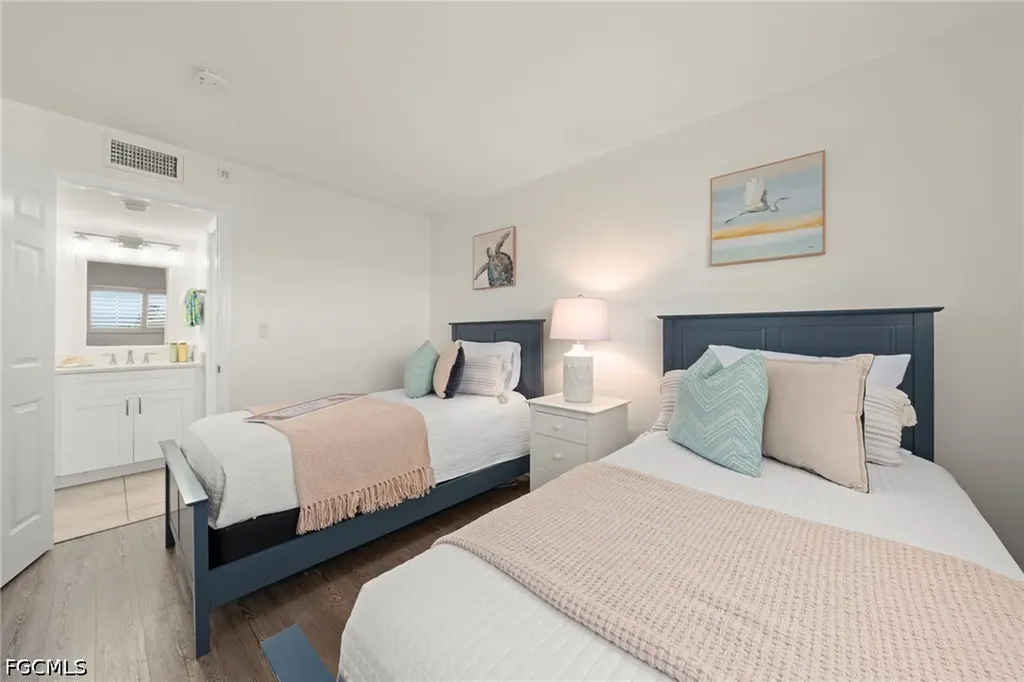 3233 Tennis Villas Captiva FL 33924