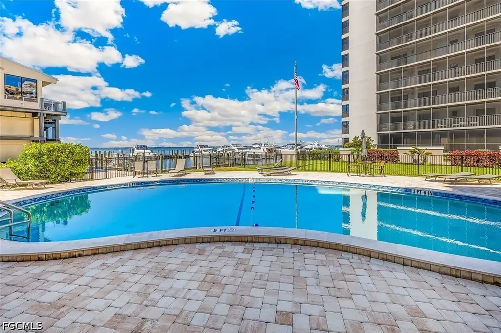 2350 W 1st Street Fort Myers FL 33901