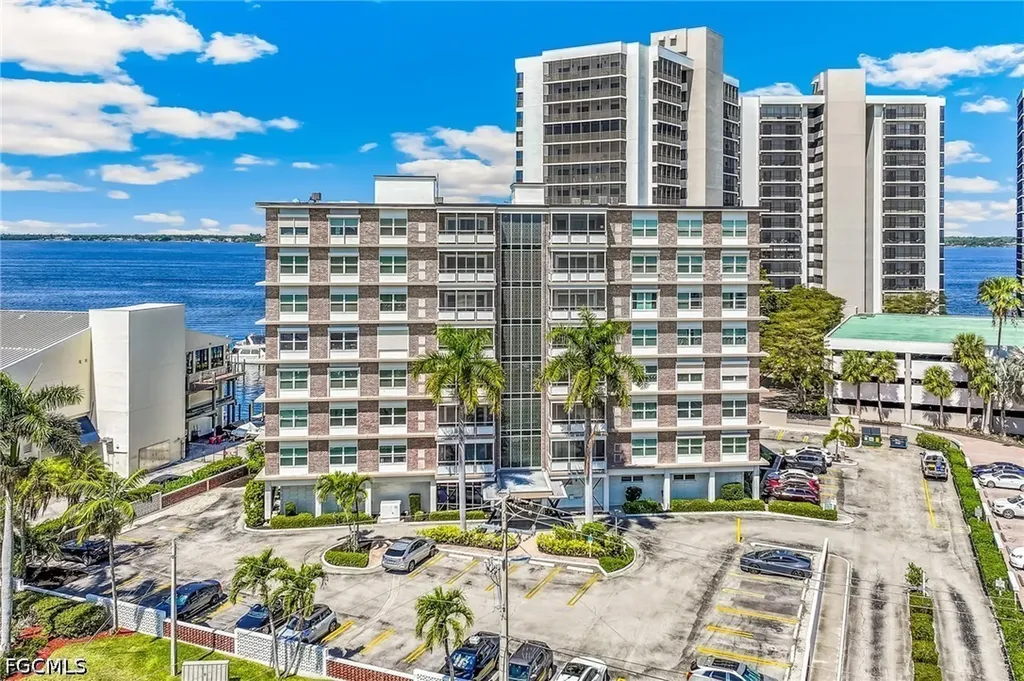 2350 W 1st Street Fort Myers FL 33901