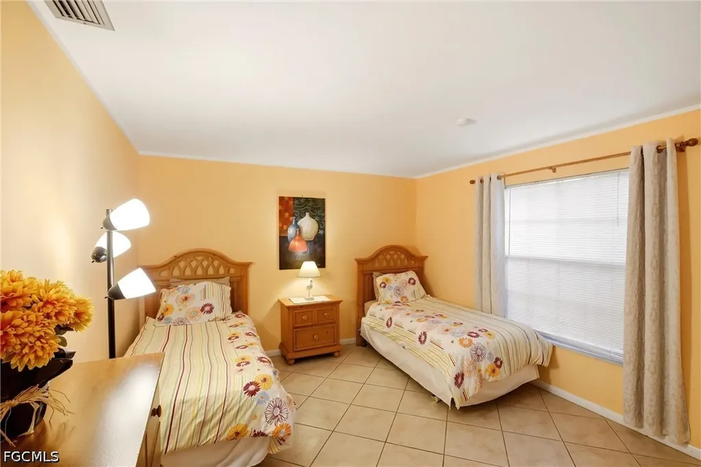 1506 SE 21st Terrace Cape Coral FL 33990