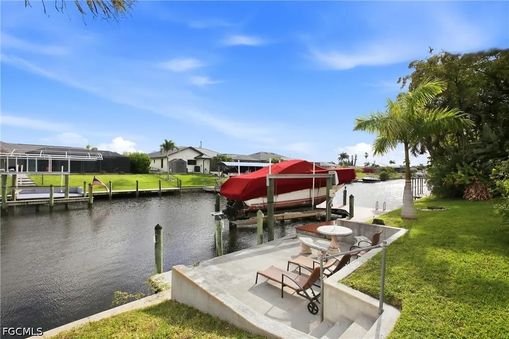 1506 SE 21st Terrace Cape Coral FL 33990