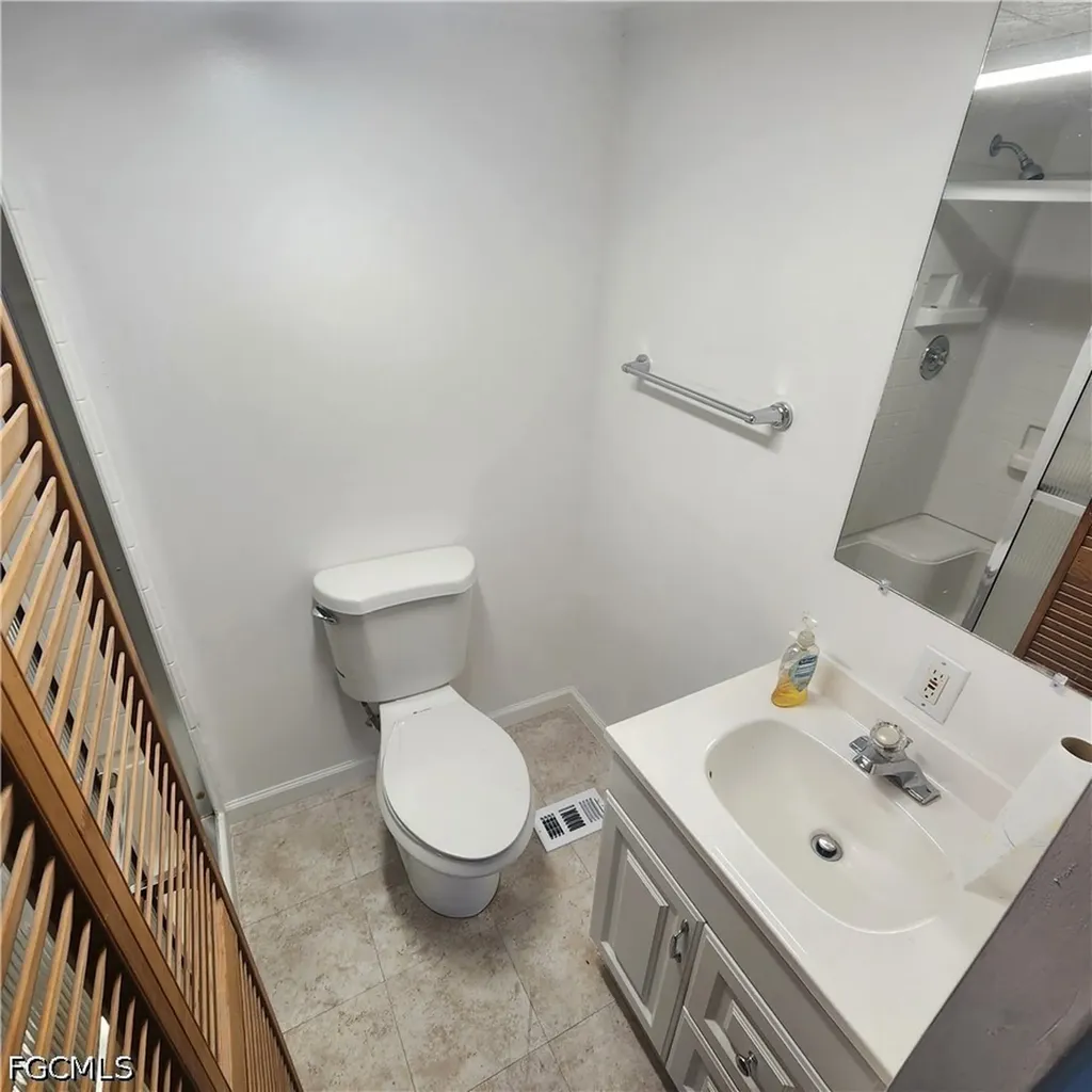 110 Gaslight Avenue North Fort Myers FL 33917