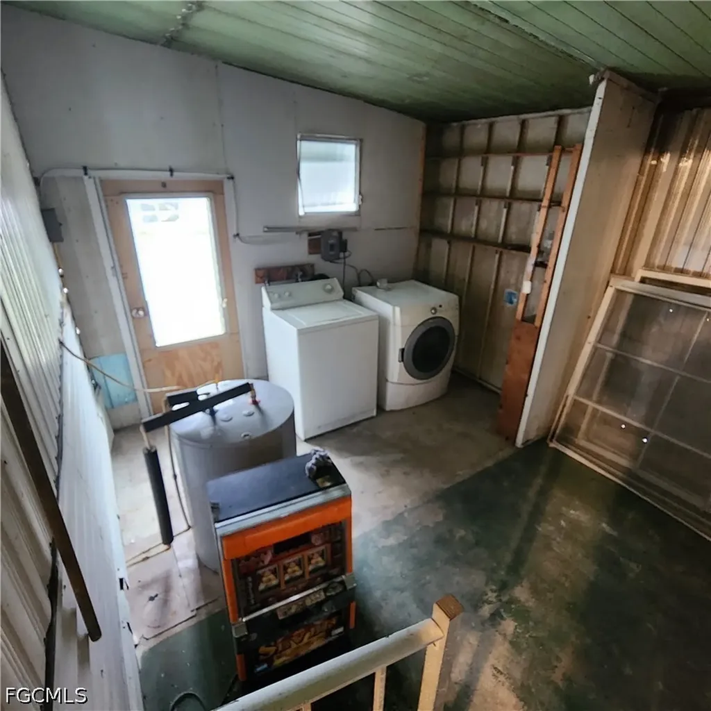 110 Gaslight Avenue North Fort Myers FL 33917